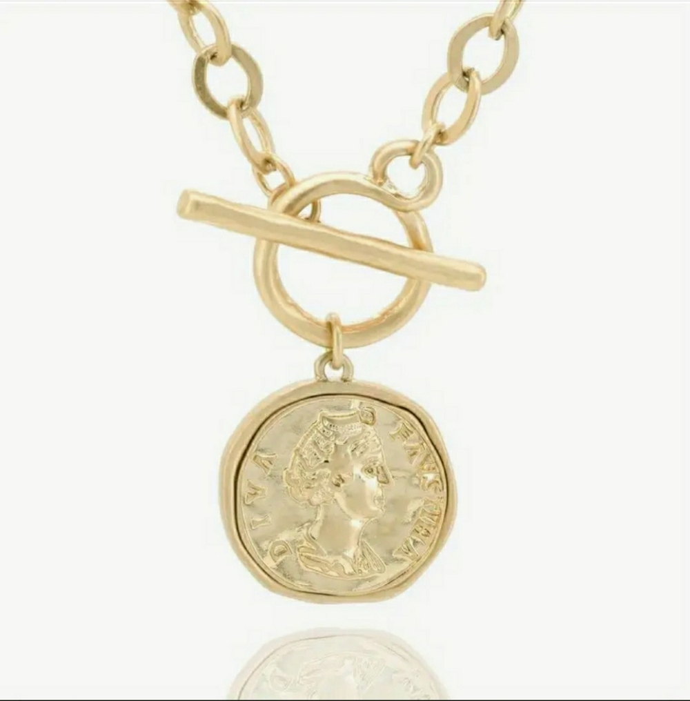 Coin Medallion Pendant Necklace w/ Gold Chain & Dusty! - Picture 2 of 7